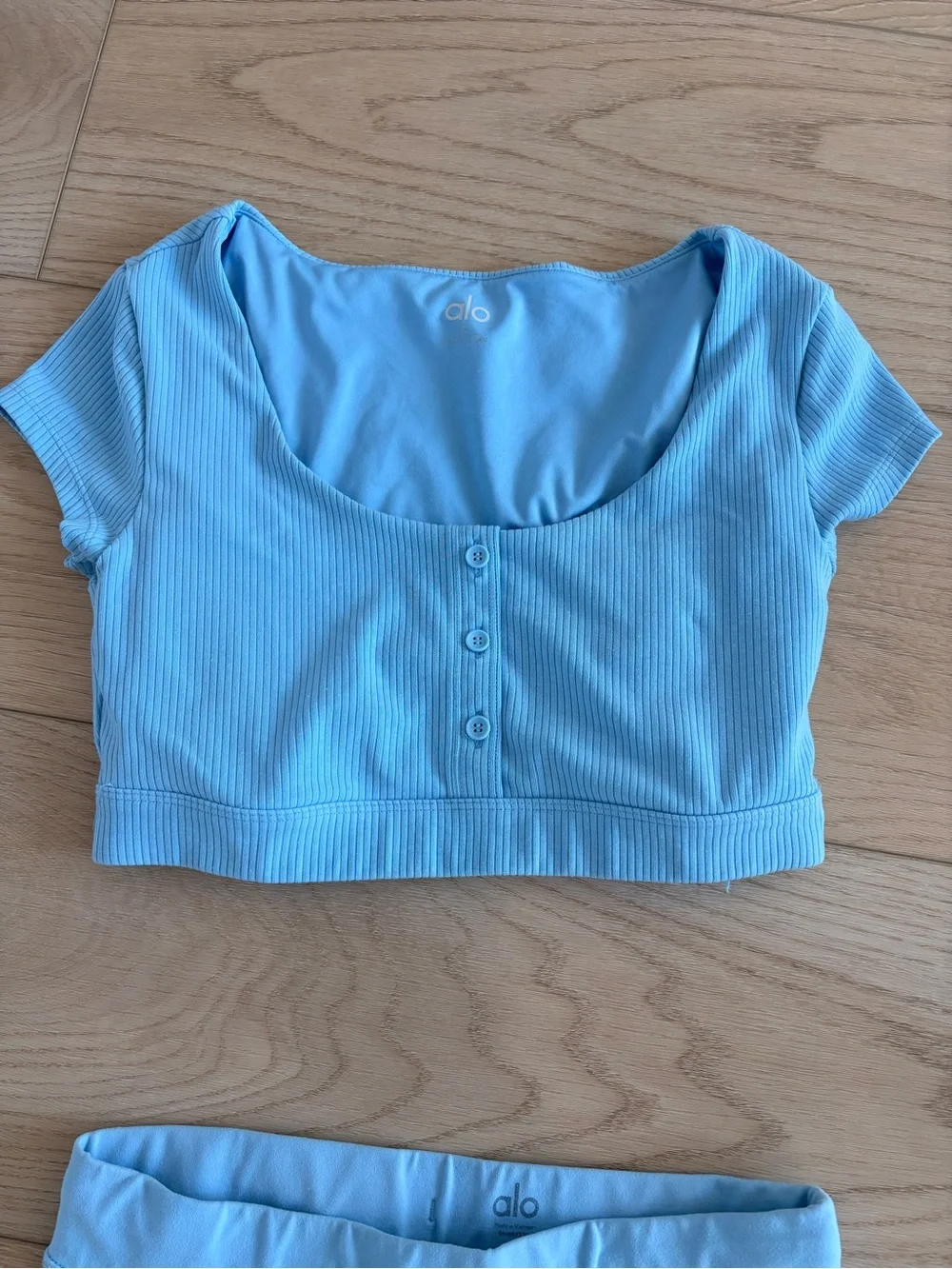 ALO Yoga Light Blue Ribbed Crop Top & Drawstring Leggings Set